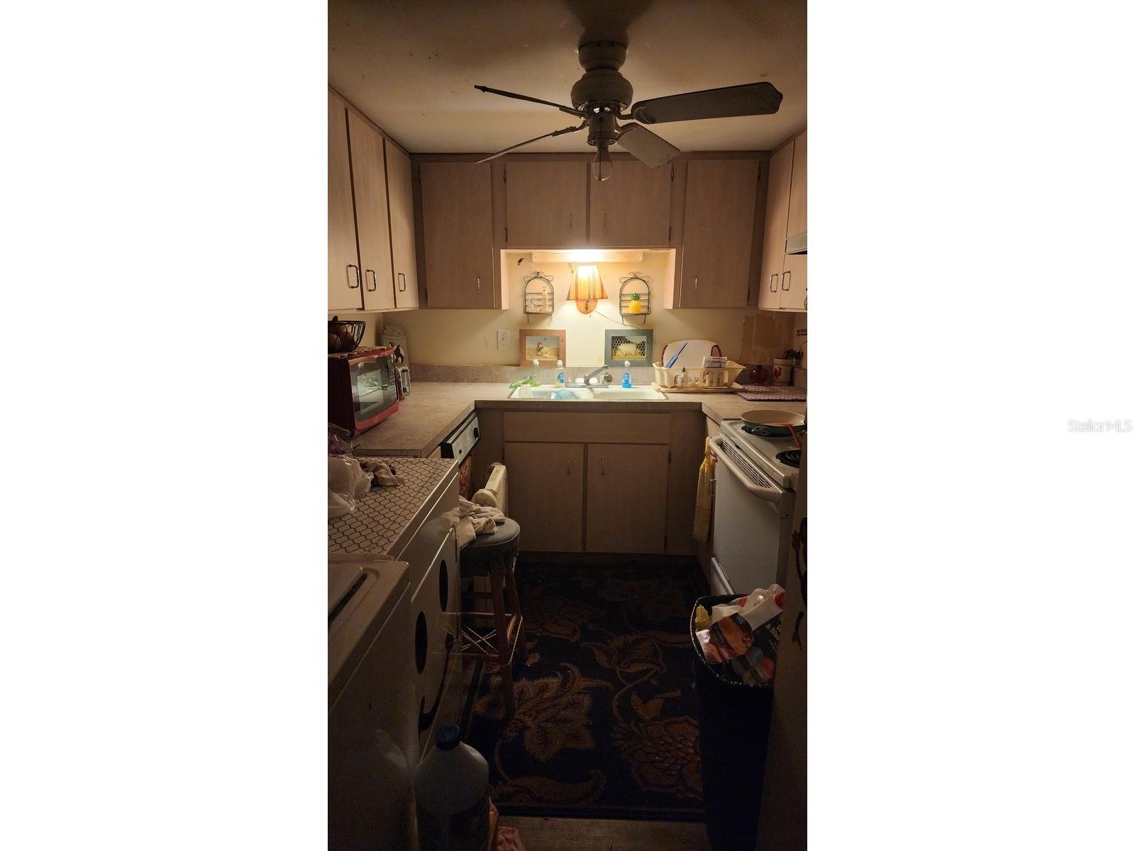54 CLUB HOUSE DR #103 — photo 11