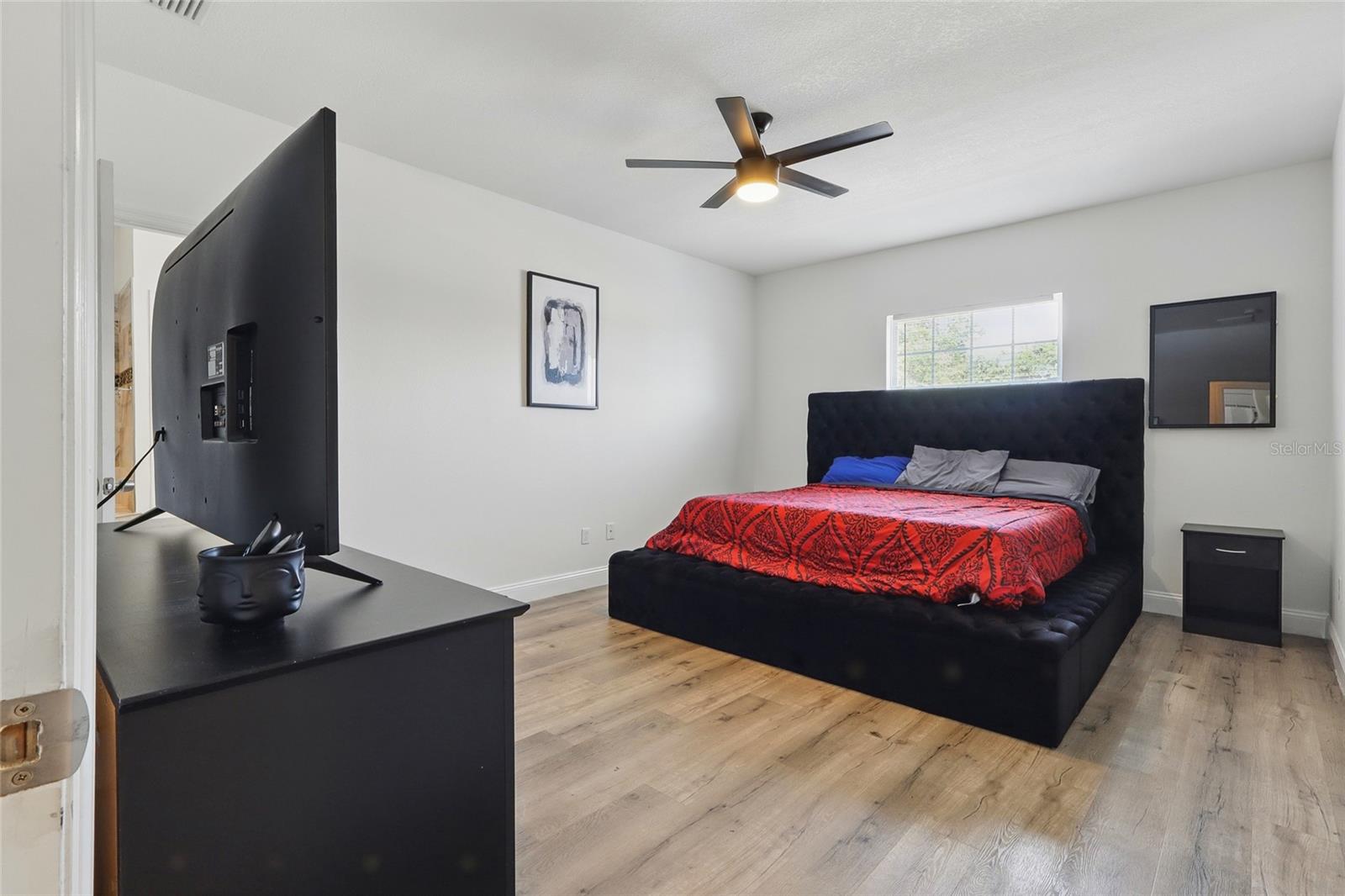 3024 W DOUGLAS ST — photo 11