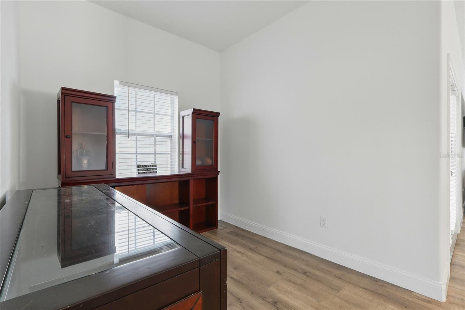 3024 W DOUGLAS ST — photo 5