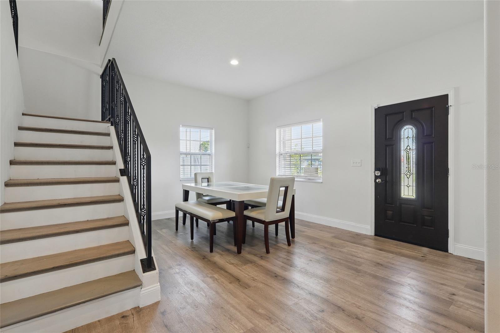 3024 W DOUGLAS ST — photo 9