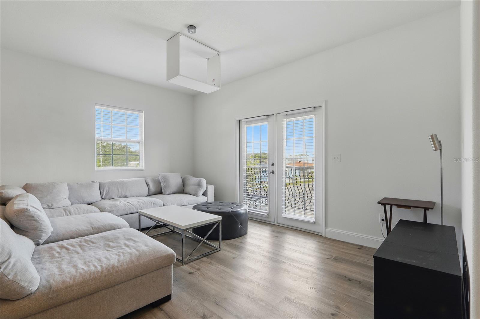 3024 W DOUGLAS ST — photo 10