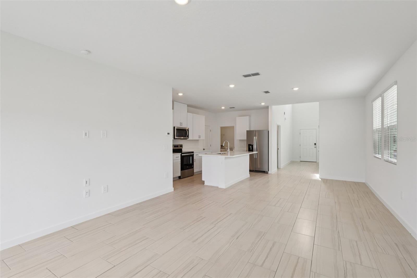 118 WANDERING CREEK WAY — photo 10