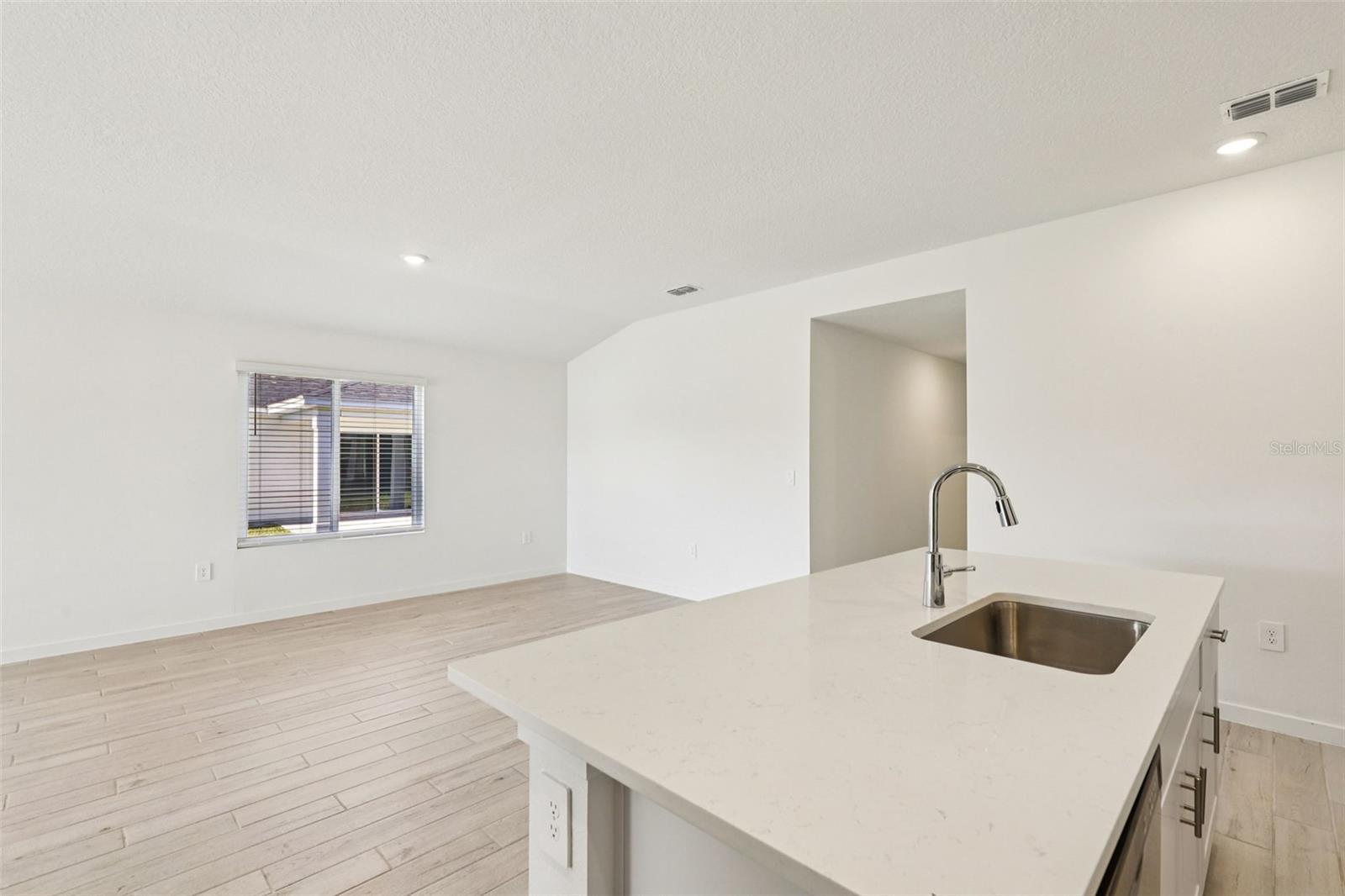 120 WANDERING CREEK WAY — photo 11