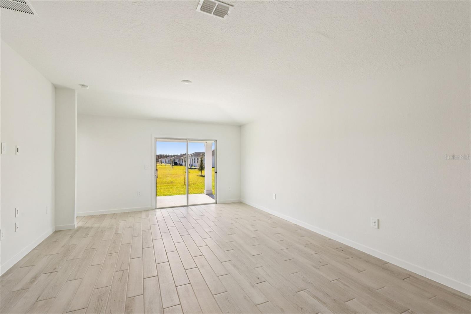 120 WANDERING CREEK WAY — photo 9