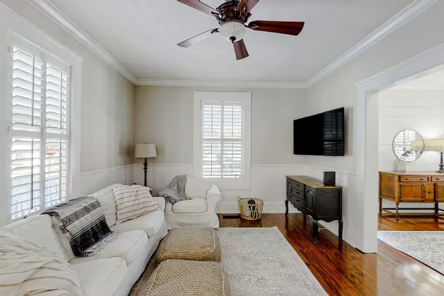 510 E AMELIA AVE — photo 4