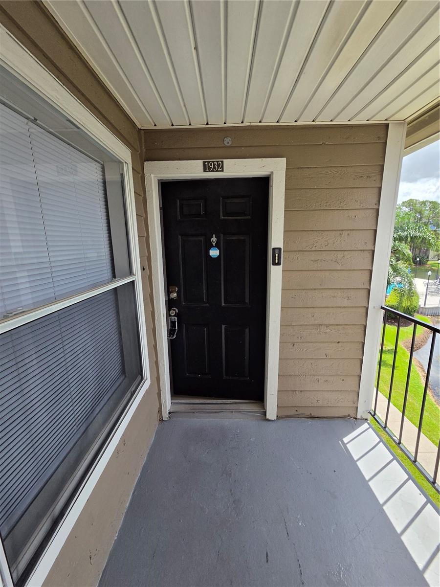 4704 WALDEN CIR #32 — photo 2