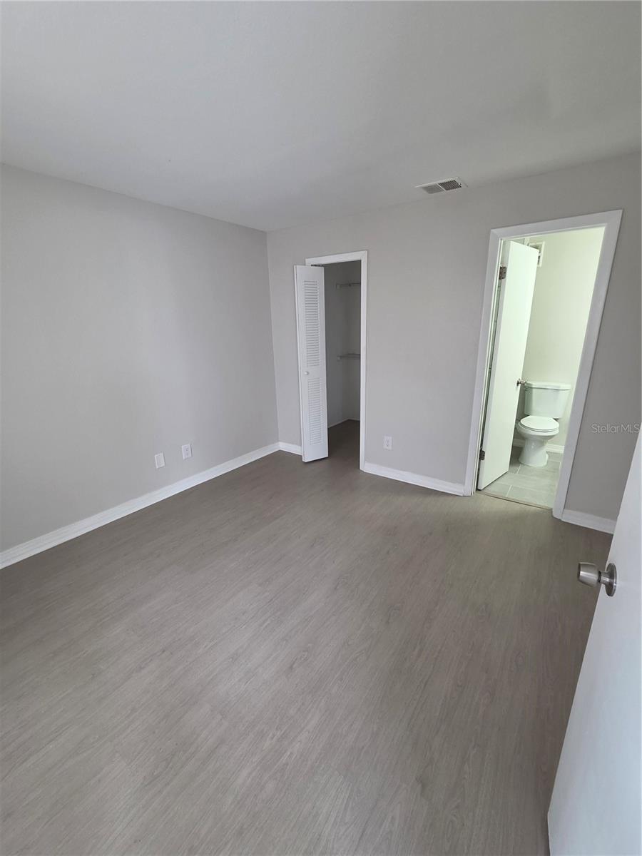 4704 WALDEN CIR #32 — photo 6