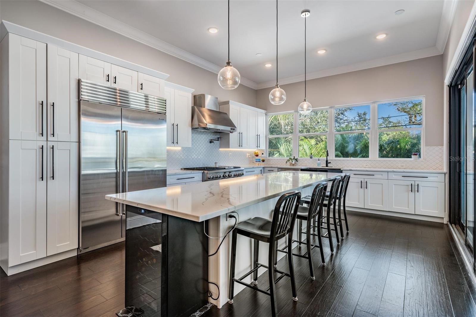 619 DANUBE AVE — photo 10