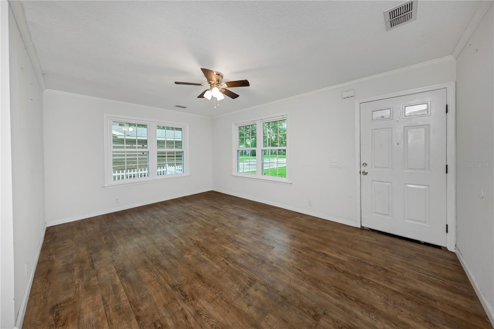 4602 W CHISHOLM ST — photo 3