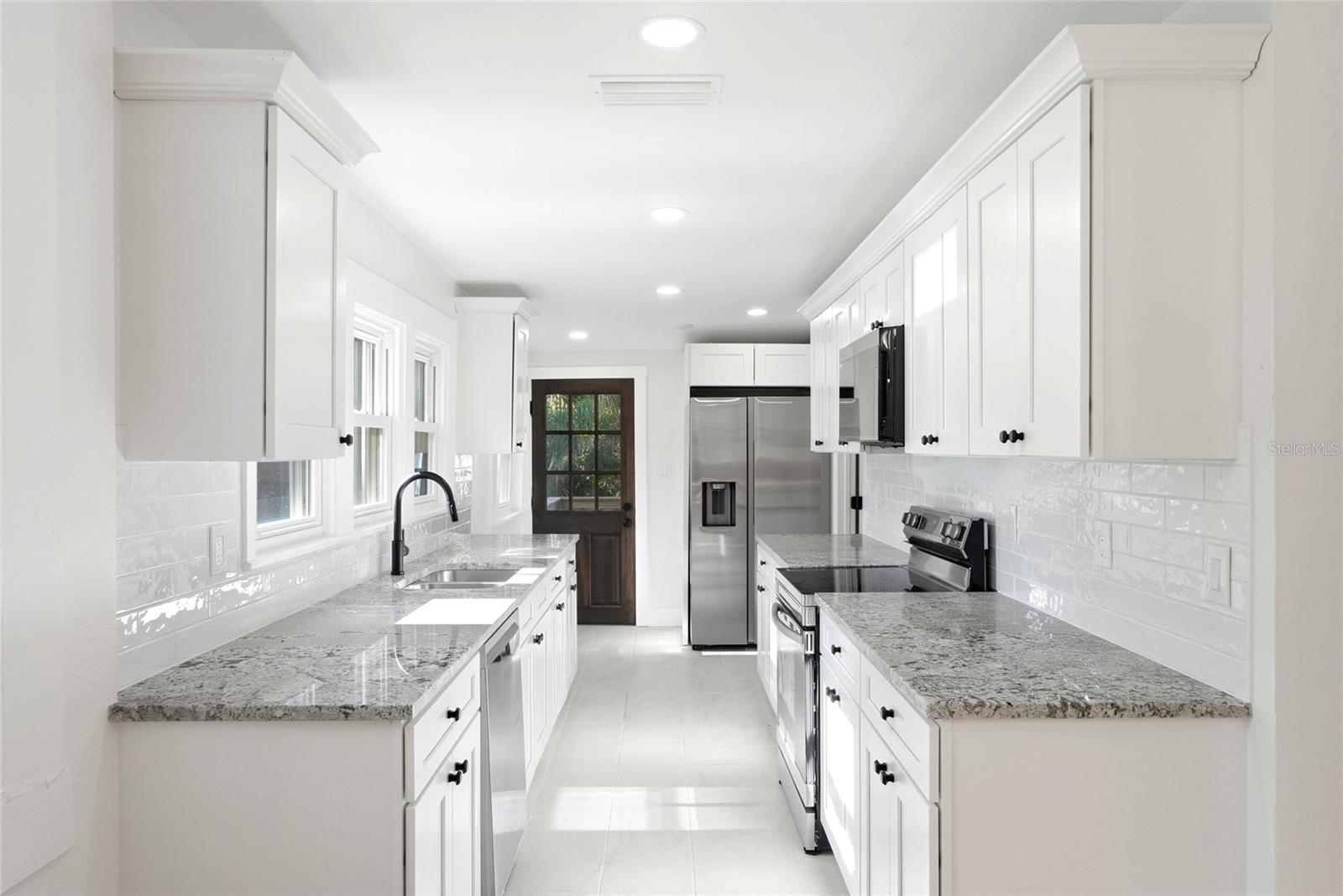 511 E FRANCES AVE — photo 12