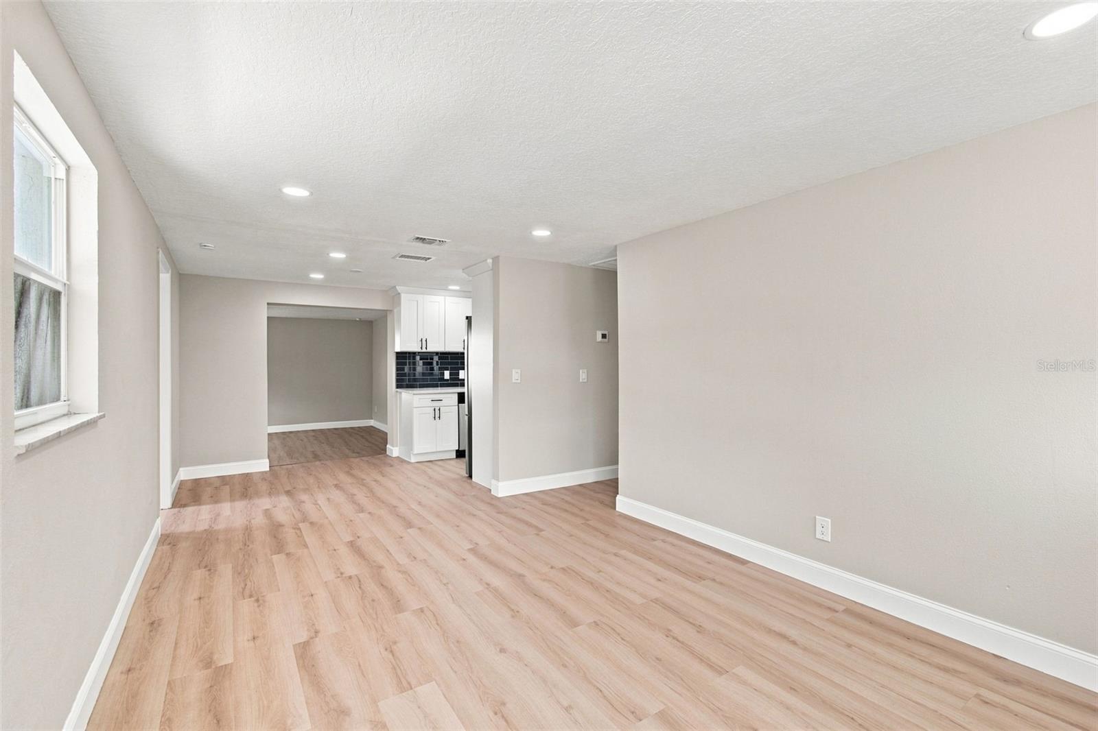 4606 ASHLAND DR — photo 8