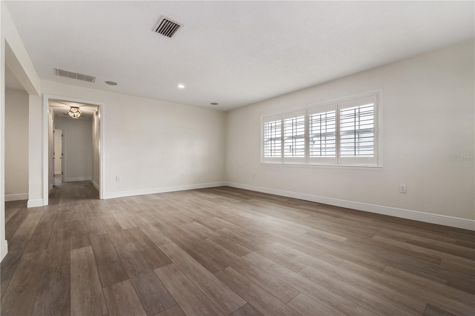 5009 W NEPTUNE WAY — photo 4