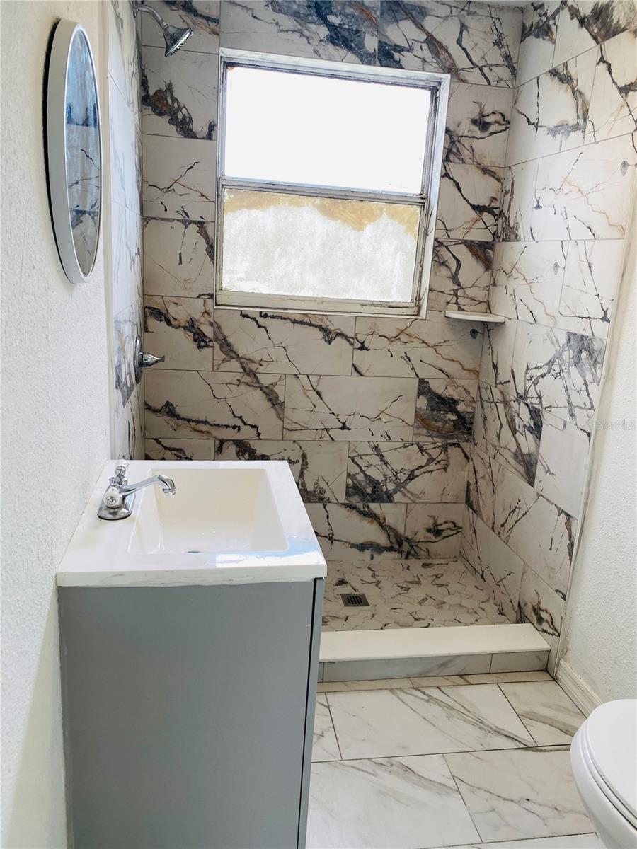 920 E SENECA AVE — photo 12