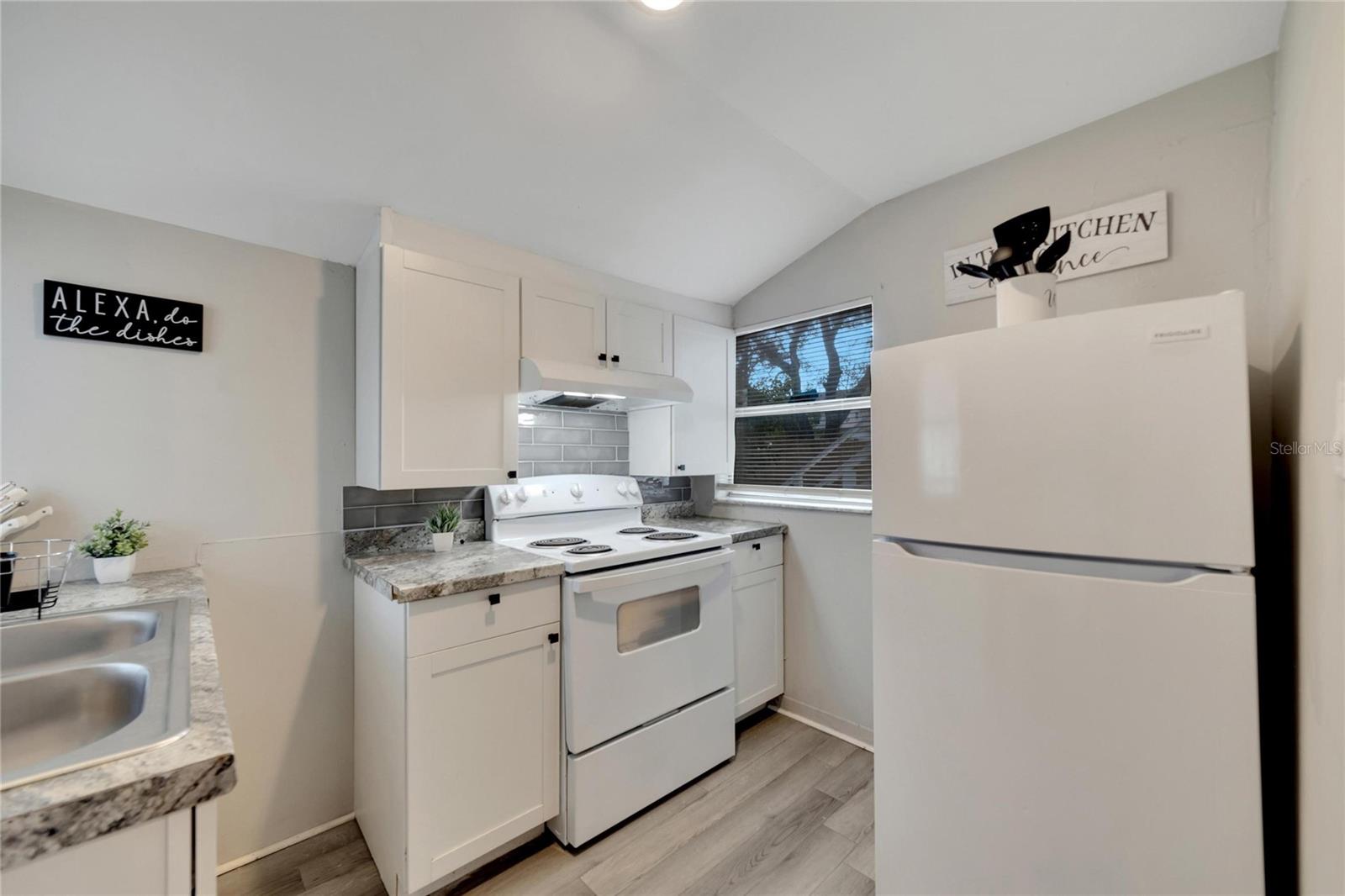 4209 N 14TH ST — photo 9