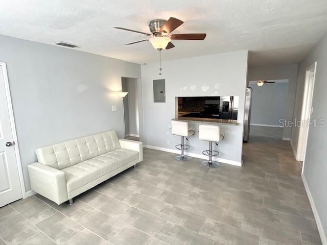 4109 W WALLACE AVE — photo 4