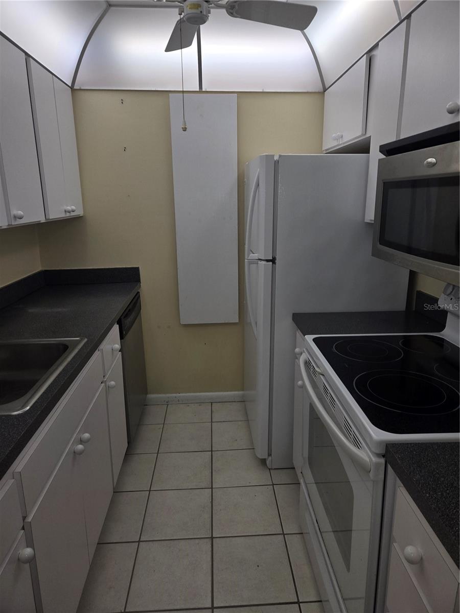 2302 S MANHATTAN AVE #214 — photo 7