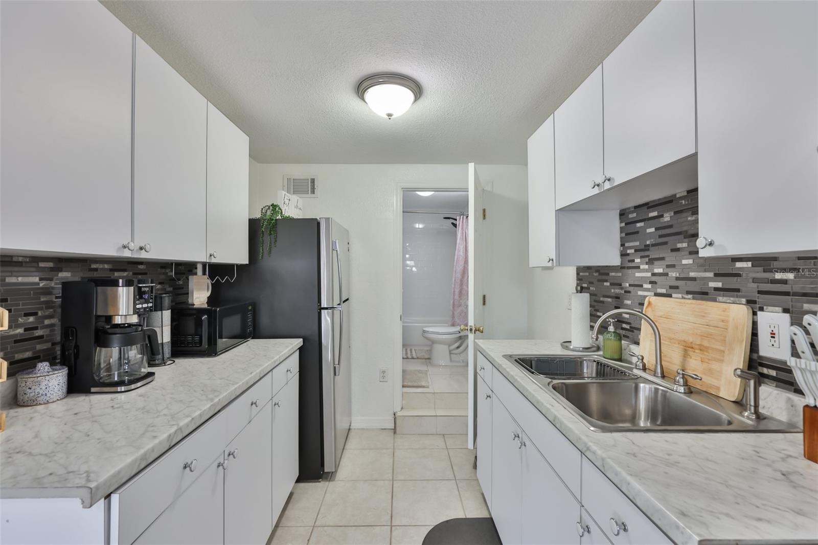 2575 S HIMES AVE #A — photo 6