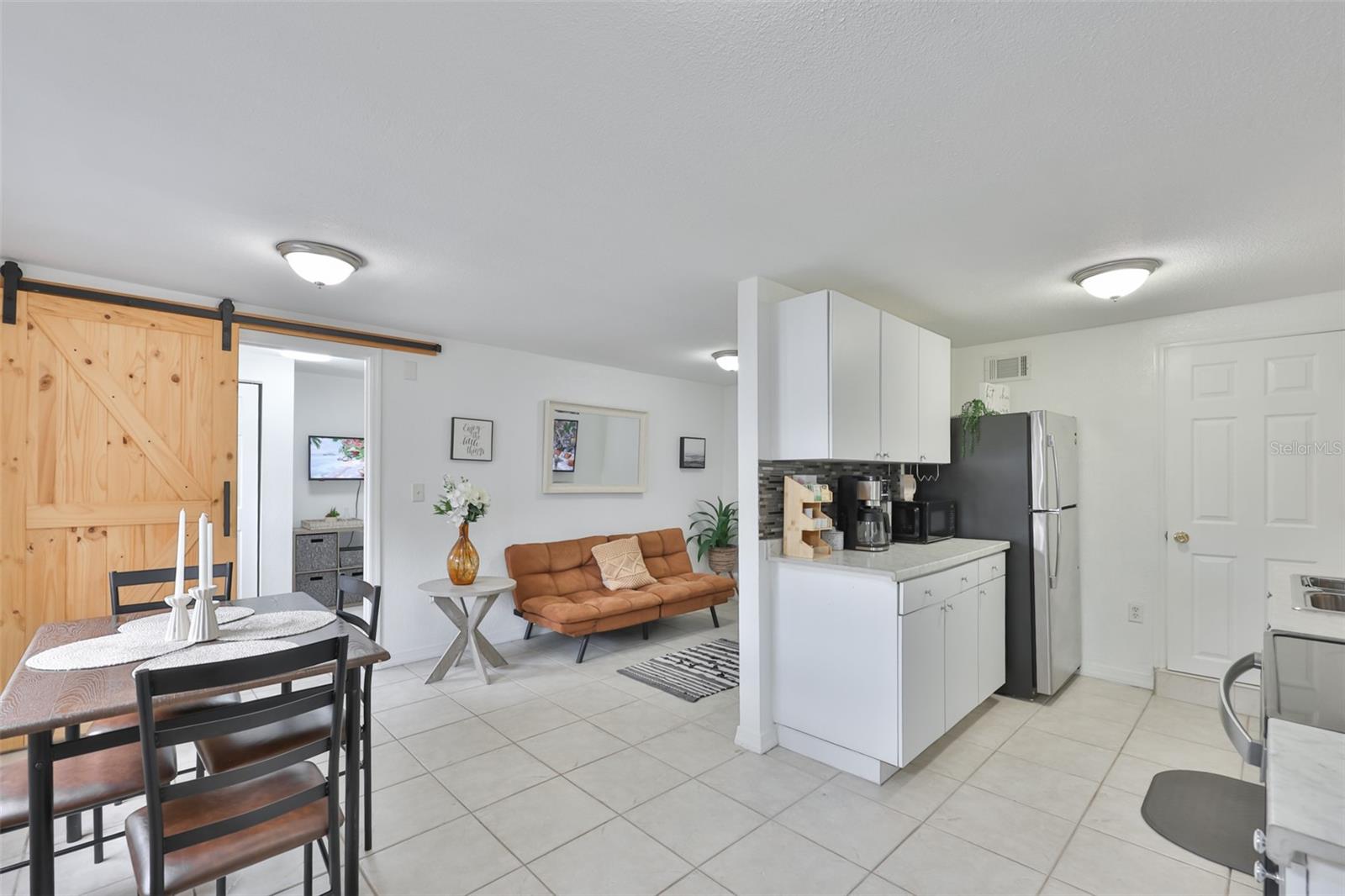 2575 S HIMES AVE #A — photo 10