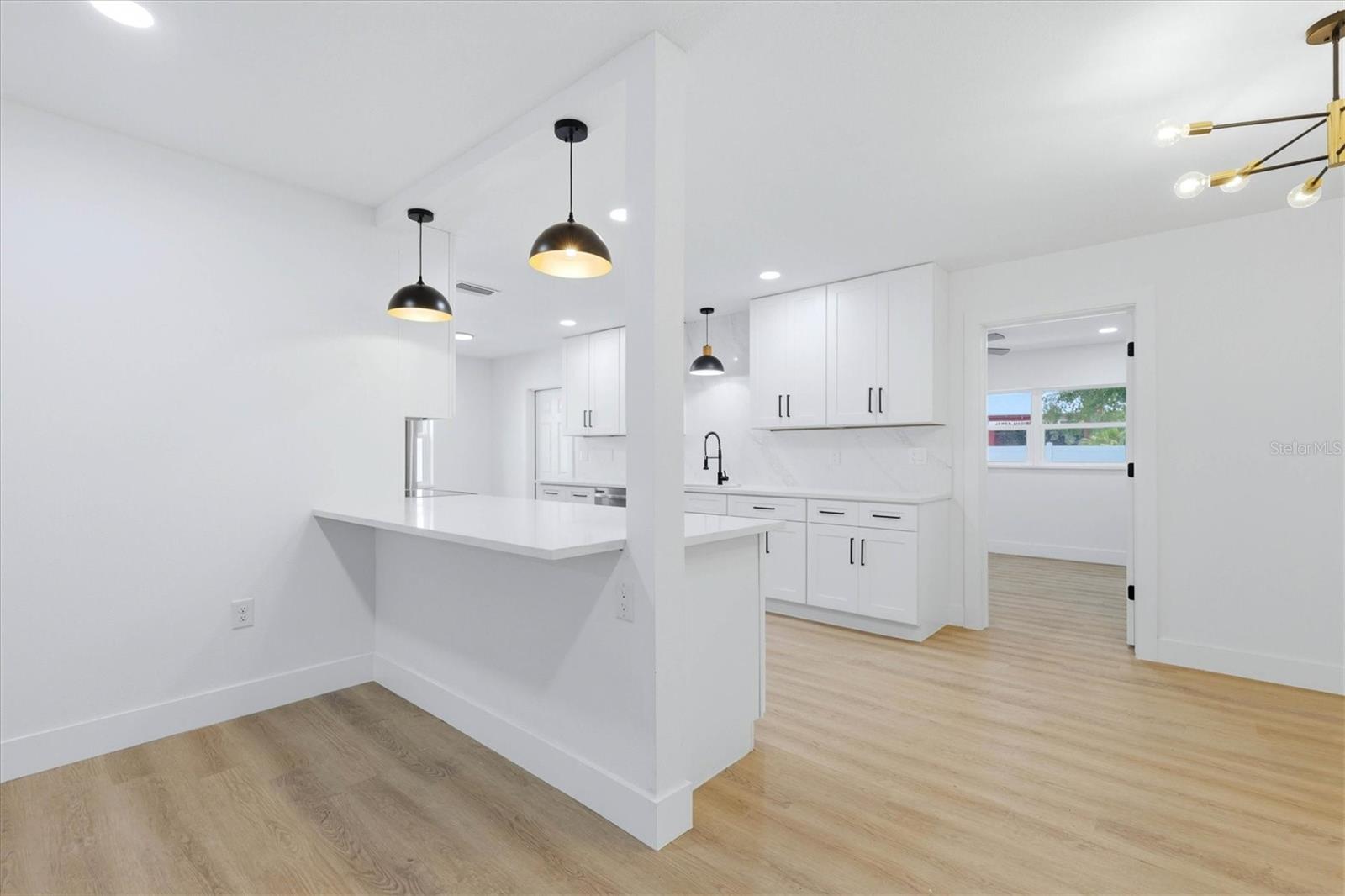 4420 W BAY COURT AVE — photo 8