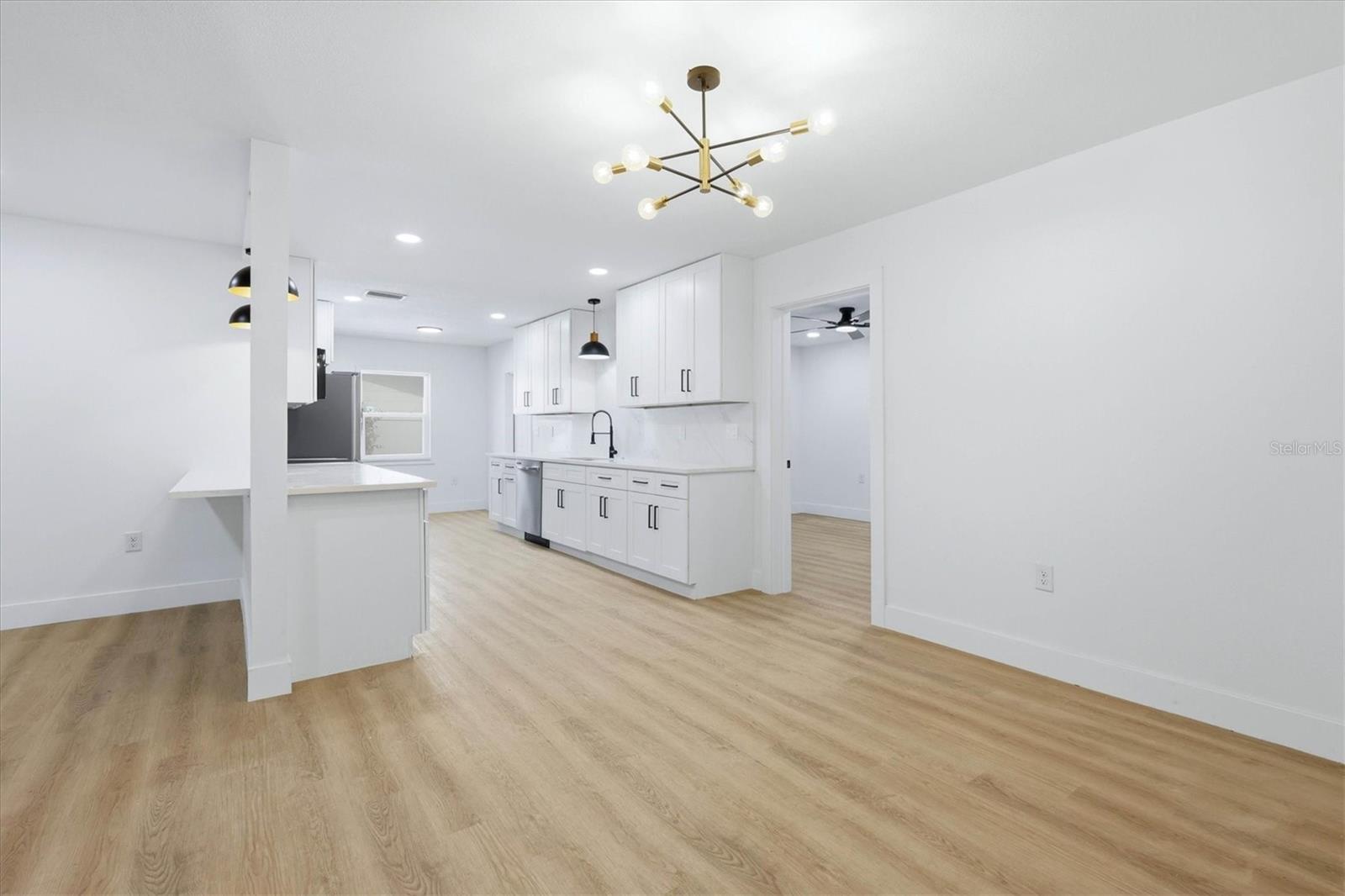 4420 W BAY COURT AVE — photo 10
