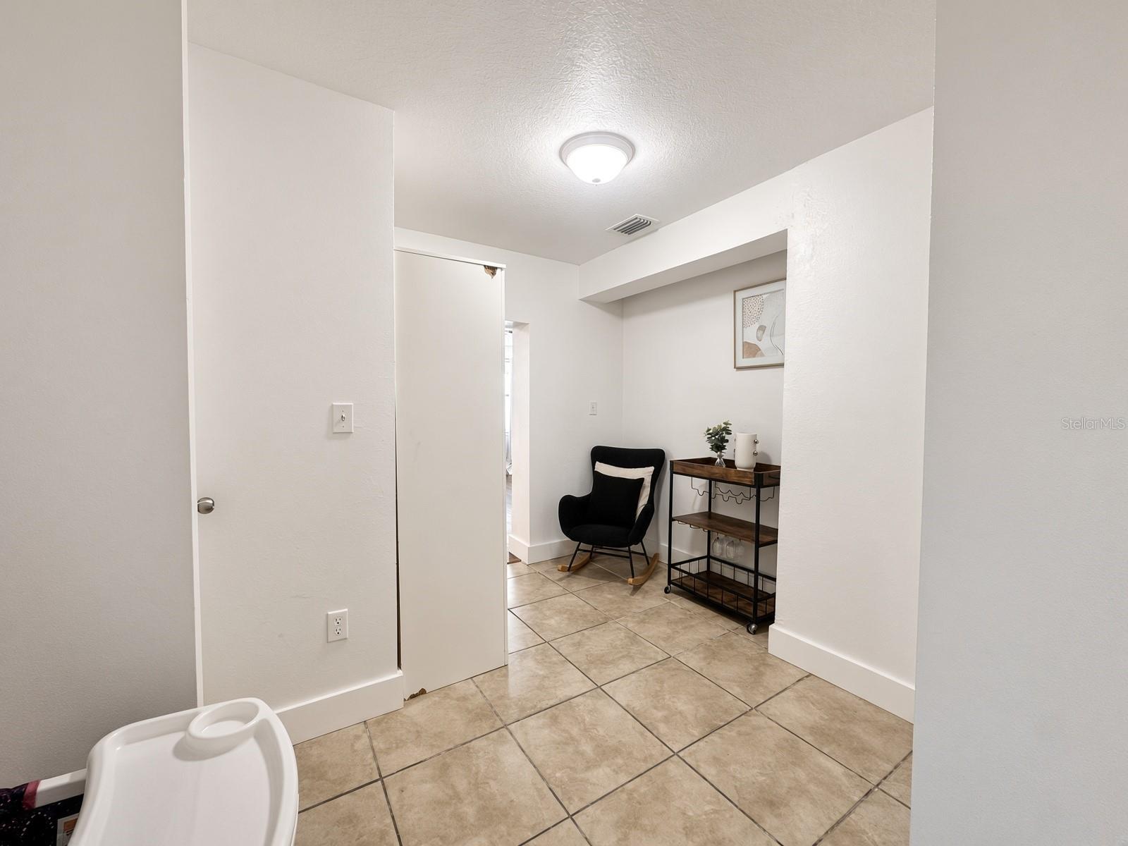 6508 N GLEN AVE — photo 6