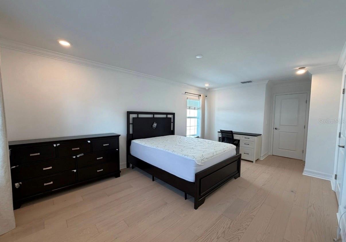 1523 W CHESTNUT ST — photo 7