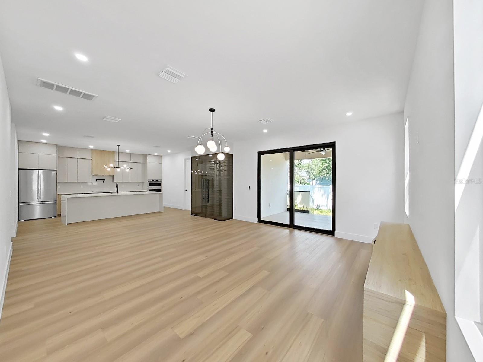 1505 W GRACE ST — photo 12
