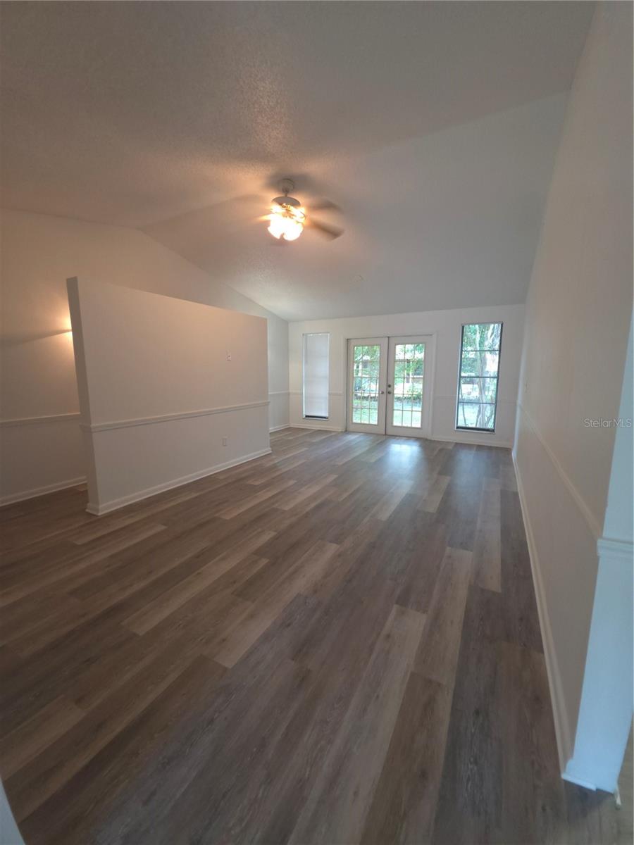 8413 BARRETT PL — photo 10