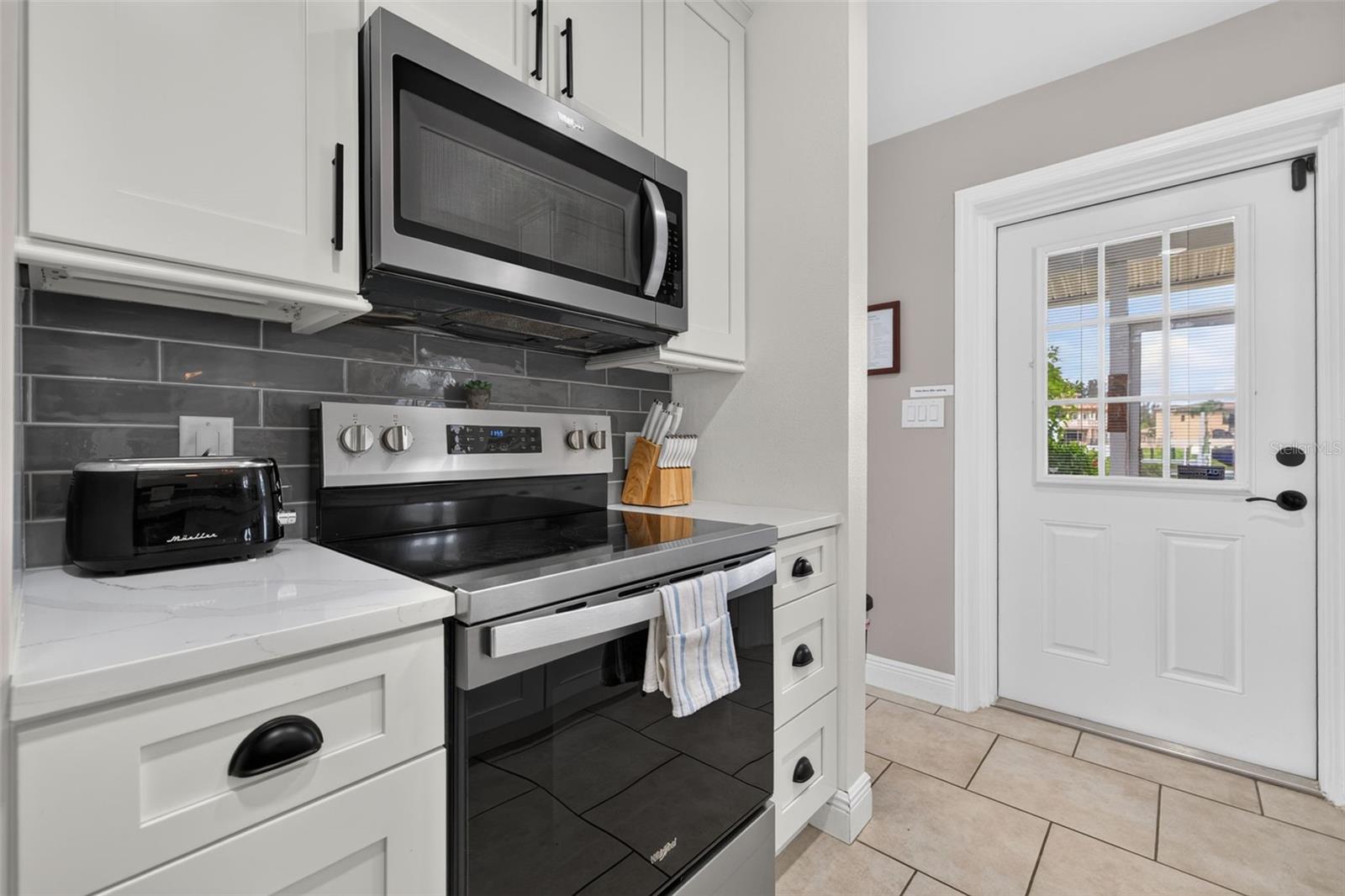 8727 BAY CREST LN — photo 11