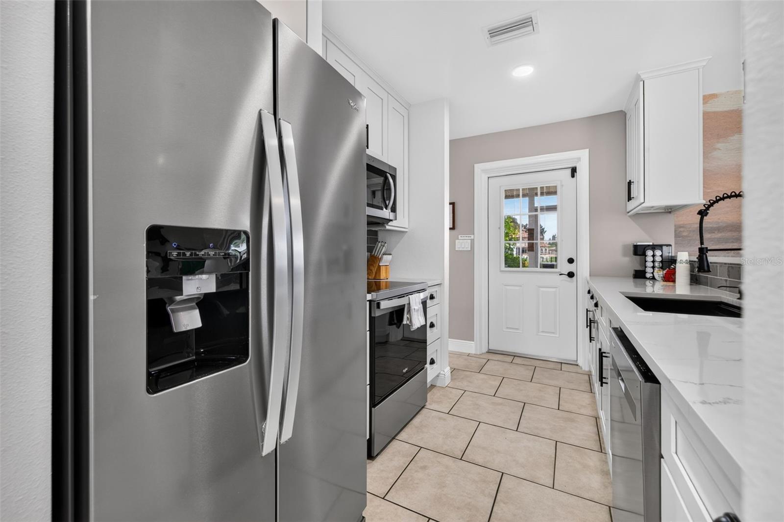 8727 BAY CREST LN — photo 12