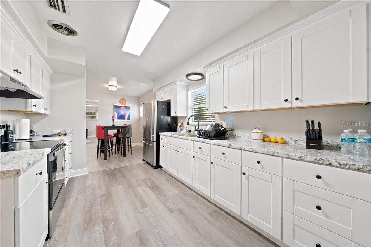 3002 W MARLIN AVE — photo 10