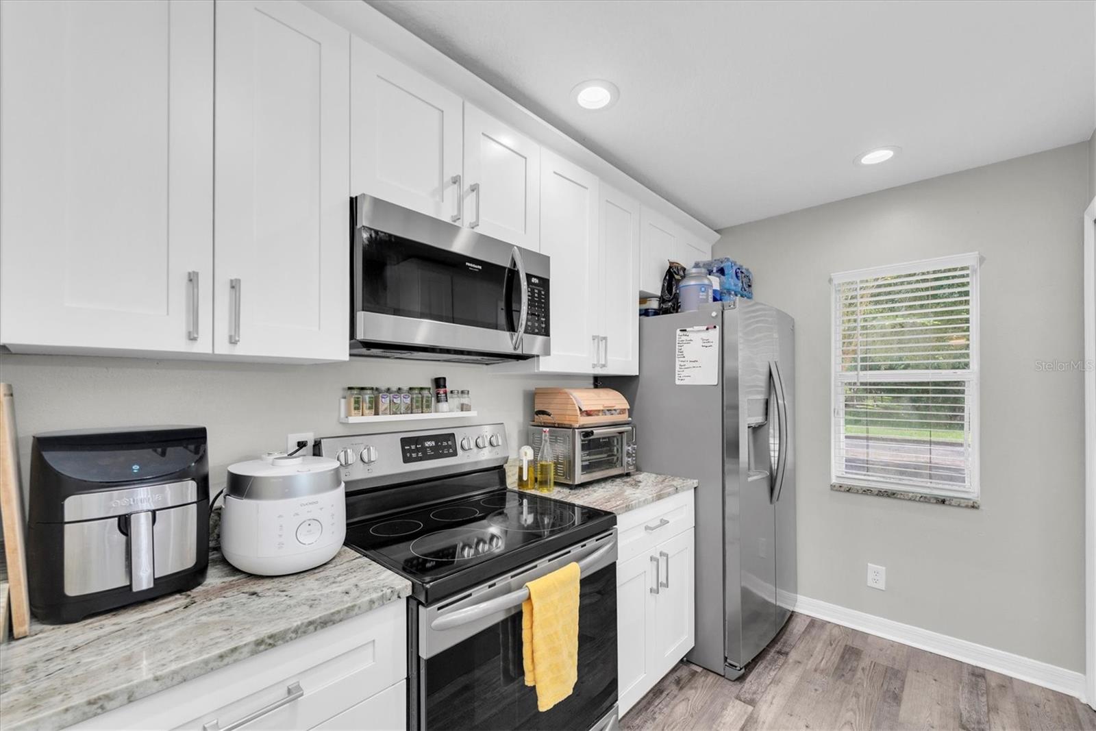 9404 COOPERVILLE CT — photo 11