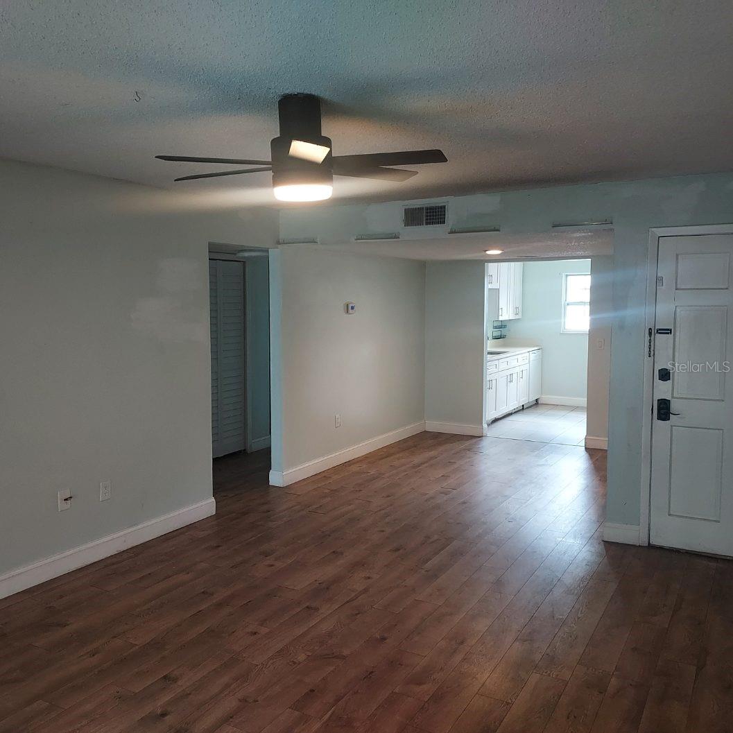 14472 REUTER STRASSE CIR #404 — photo 3