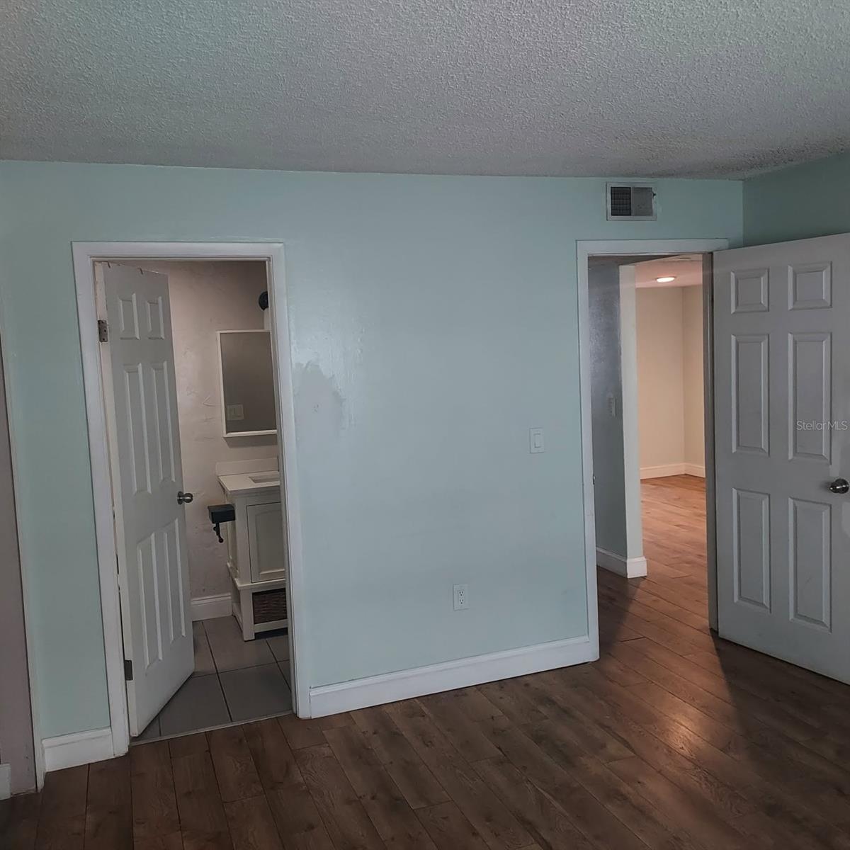 14472 REUTER STRASSE CIR #404 — photo 8