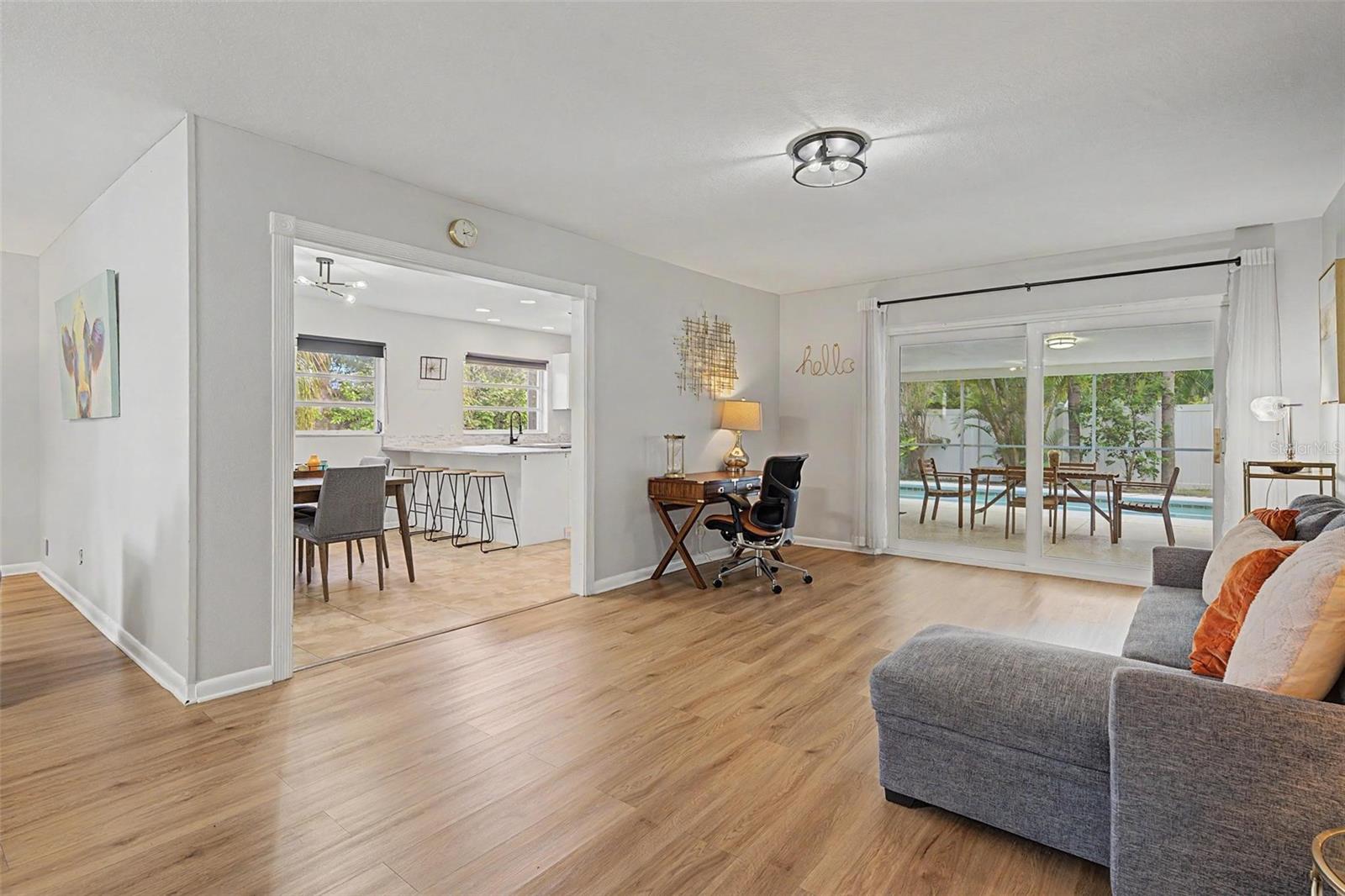 3606 W GRAY ST — photo 8