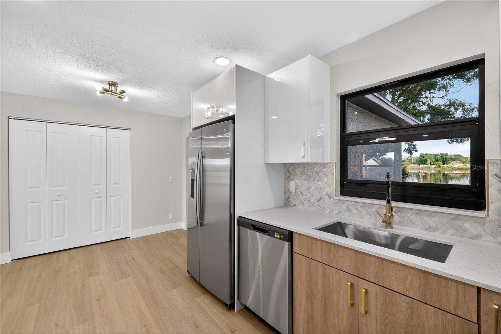 6107 COLE DR — photo 9