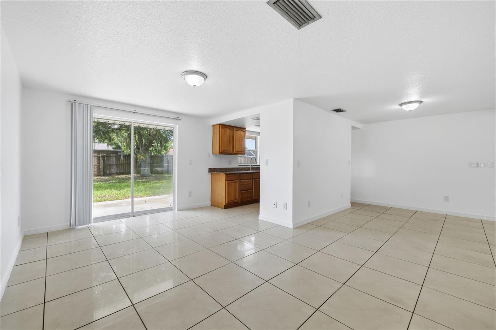 16506 FORESTLAKE DR — photo 10