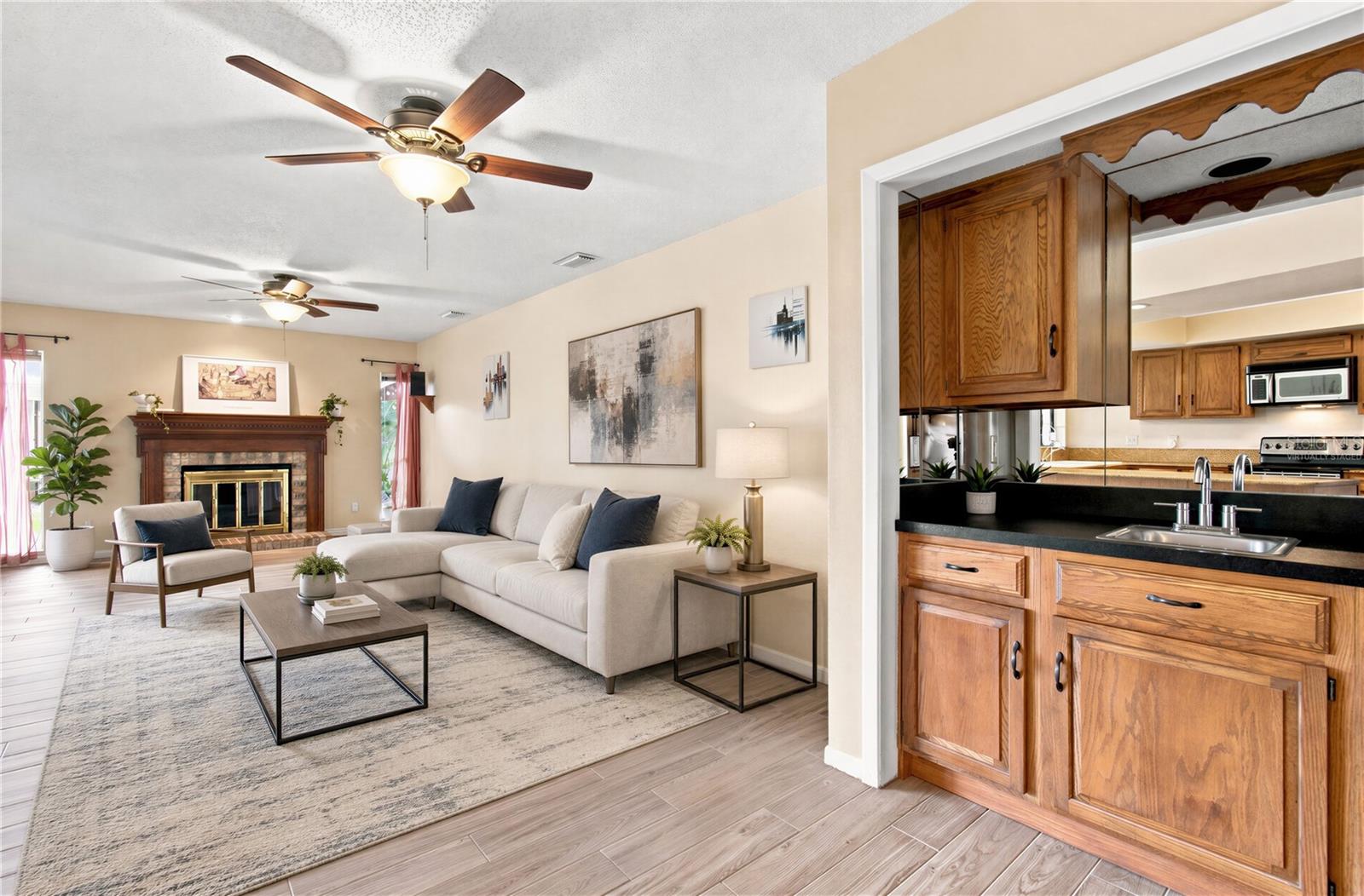 4607 CLOVERLAWN DR — photo 8