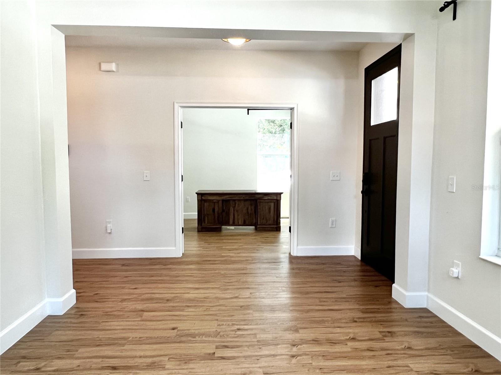 1738 W SPRUCE ST — photo 7