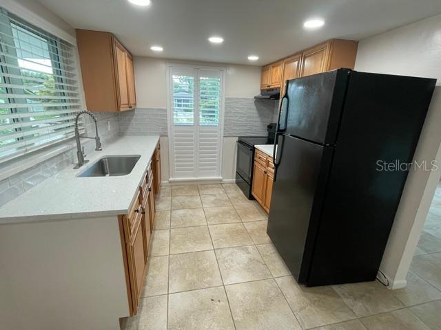 1005 W GRACE ST — photo 2