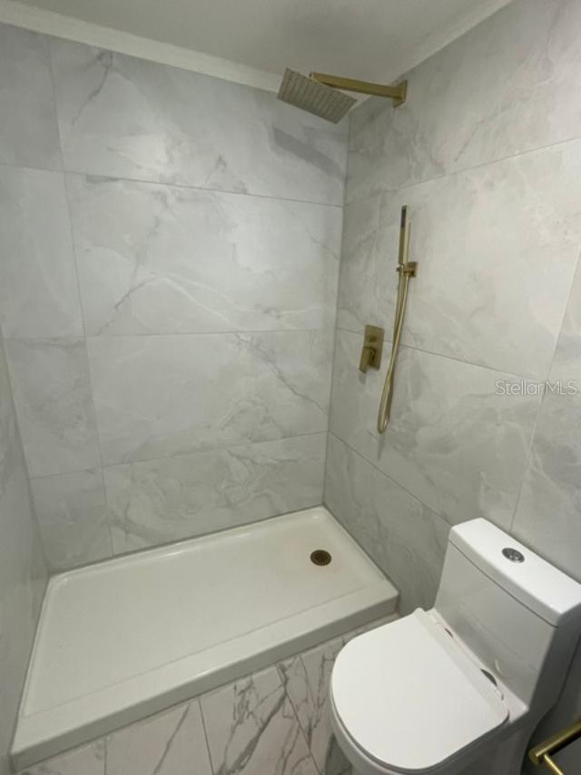 1005 W GRACE ST — photo 9
