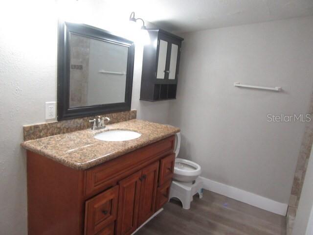 4923 CRESTHILL DR — photo 8