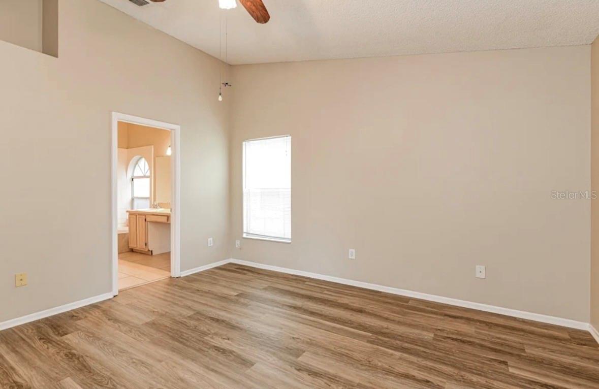 12535 NEWFIELD DR — photo 9