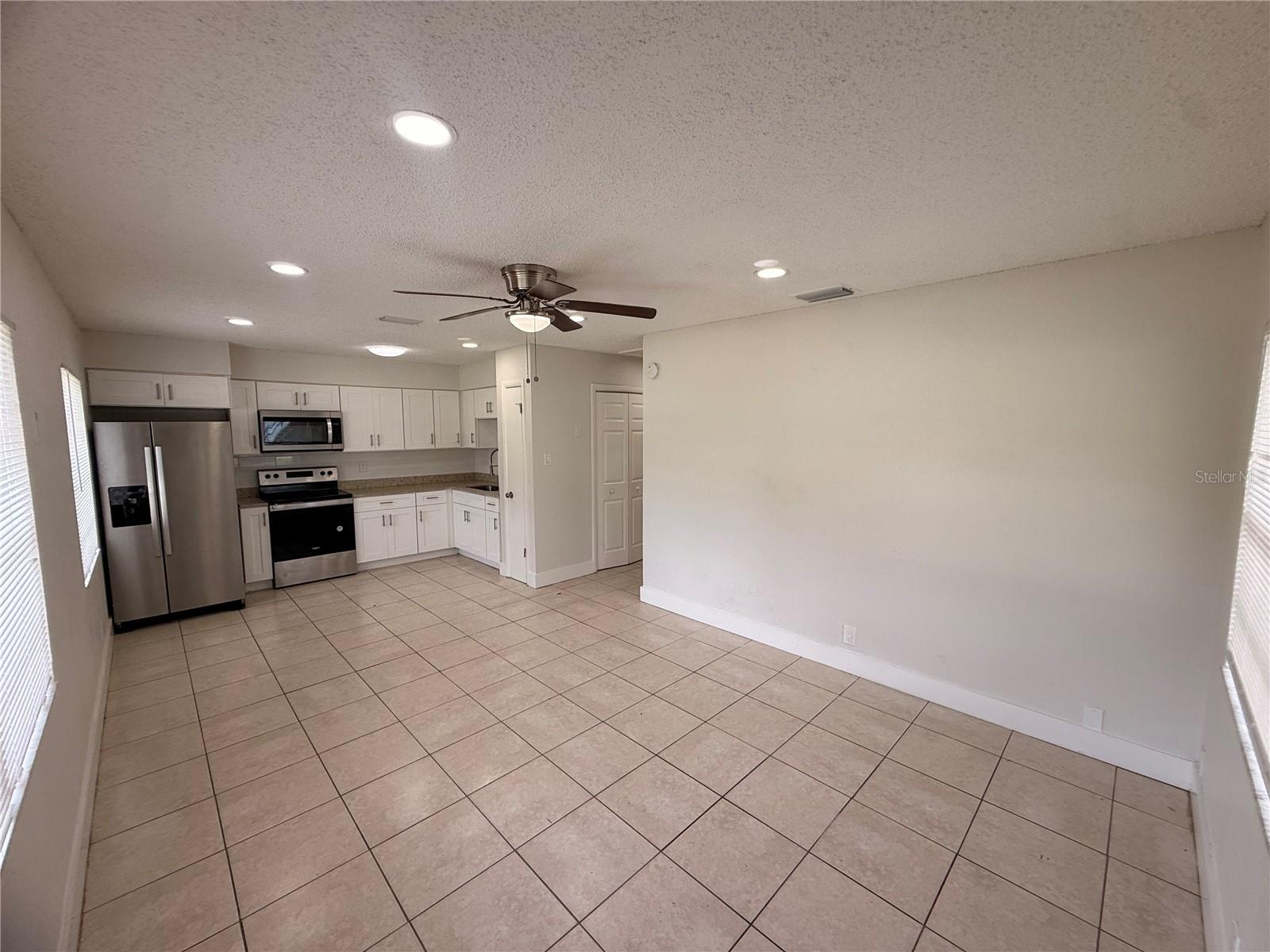 10123 N 11TH ST #B — photo 3