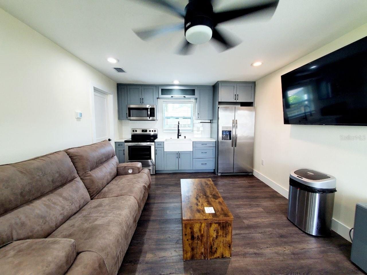 922 W KNOLLWOOD ST #2 — photo 6