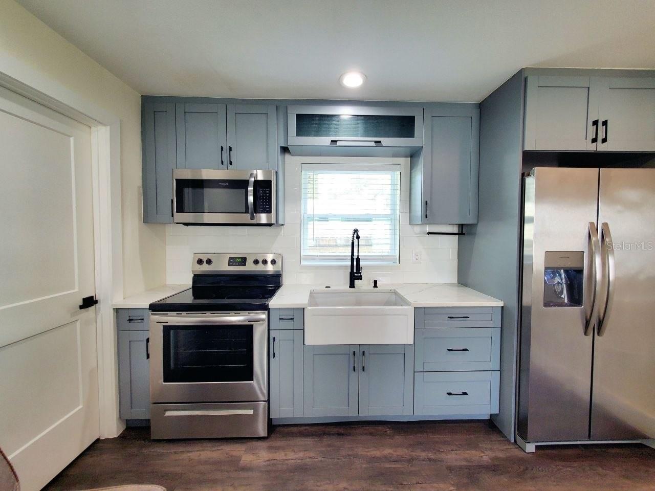922 W KNOLLWOOD ST #2 — photo 8