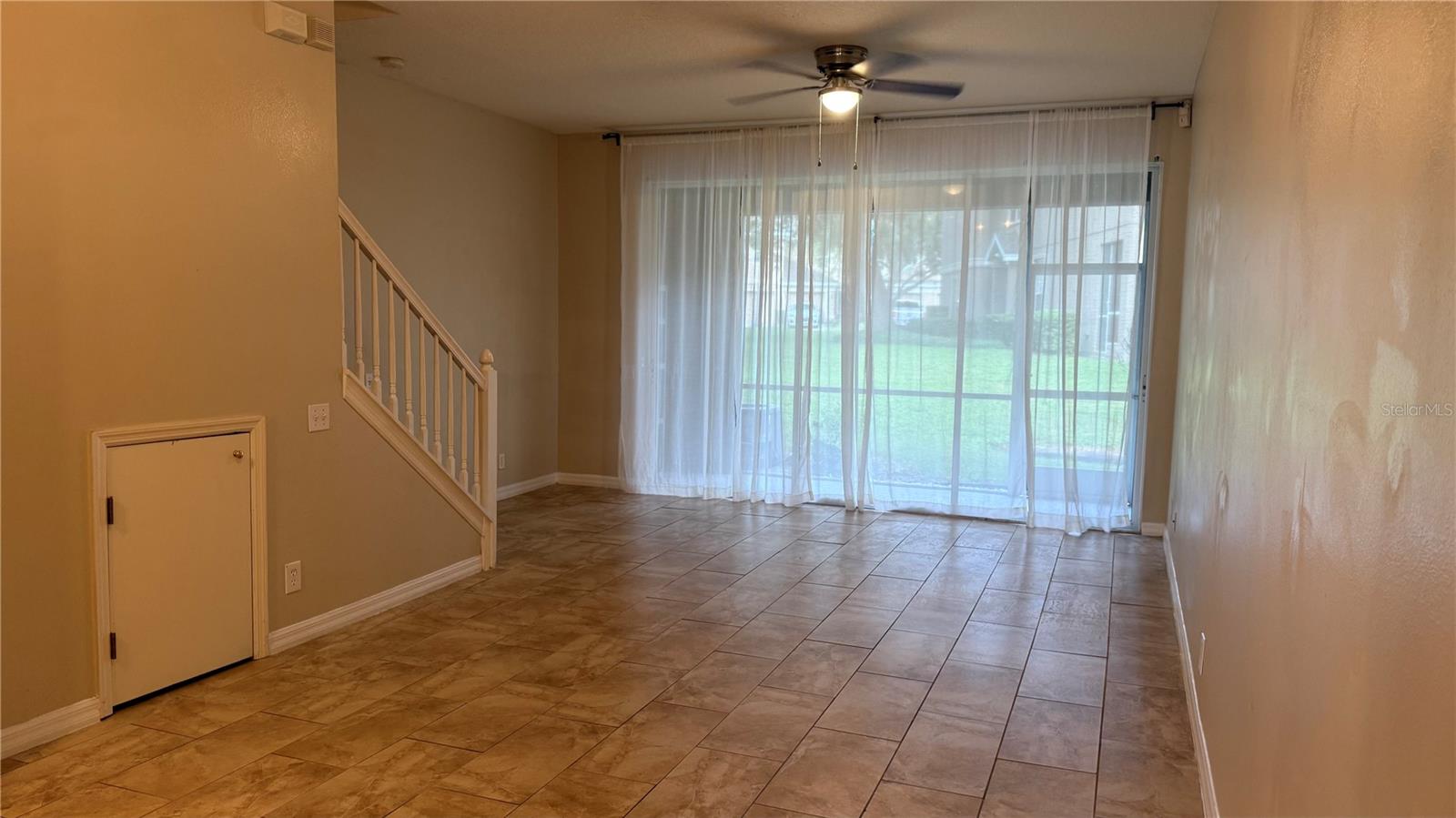4135 BISMARCK PALM DR — photo 4