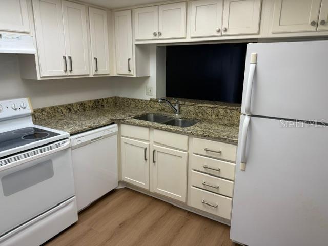 13626 GREENFIELD DR #102 — photo 5