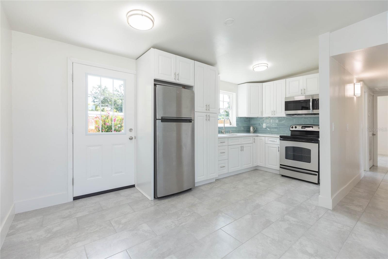 5016 S 86TH ST — photo 11