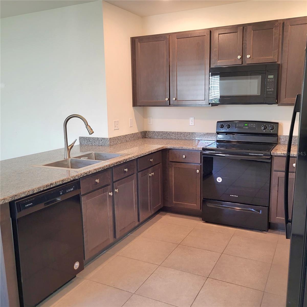 10836 TRAILING VINE DR — photo 3